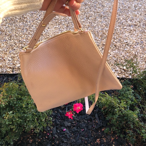 Cuyana Bags Cuyana Crossbody Pouch In Blush Pebbled Leather Poshmark